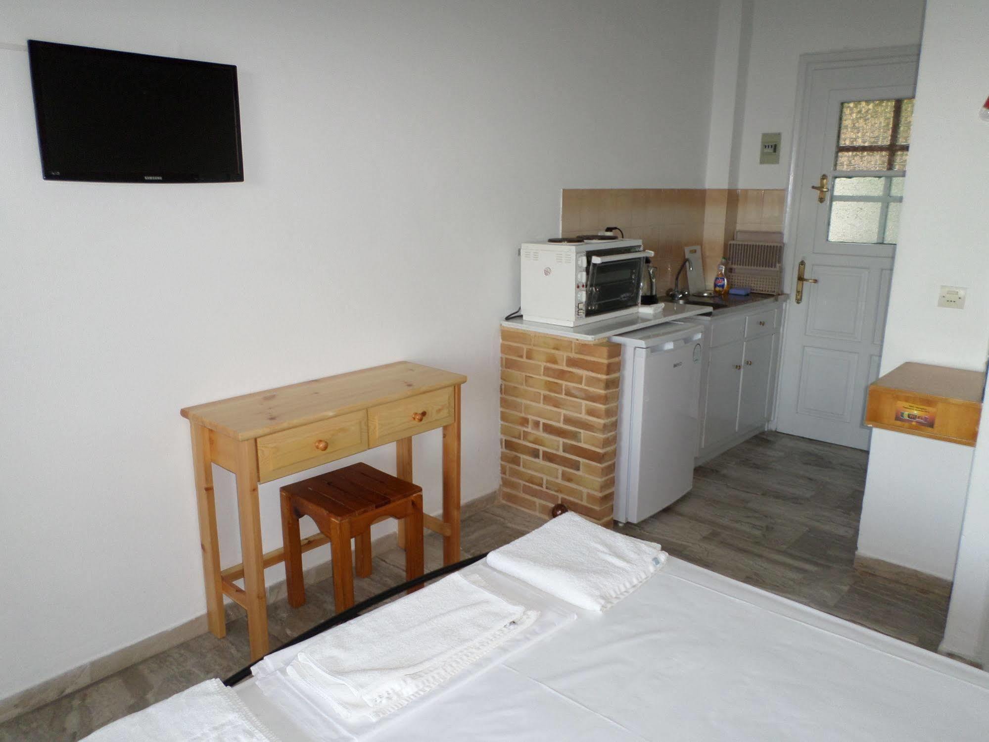 Rising Sun Apartments & Studios Benitses  Zewnętrze zdjęcie