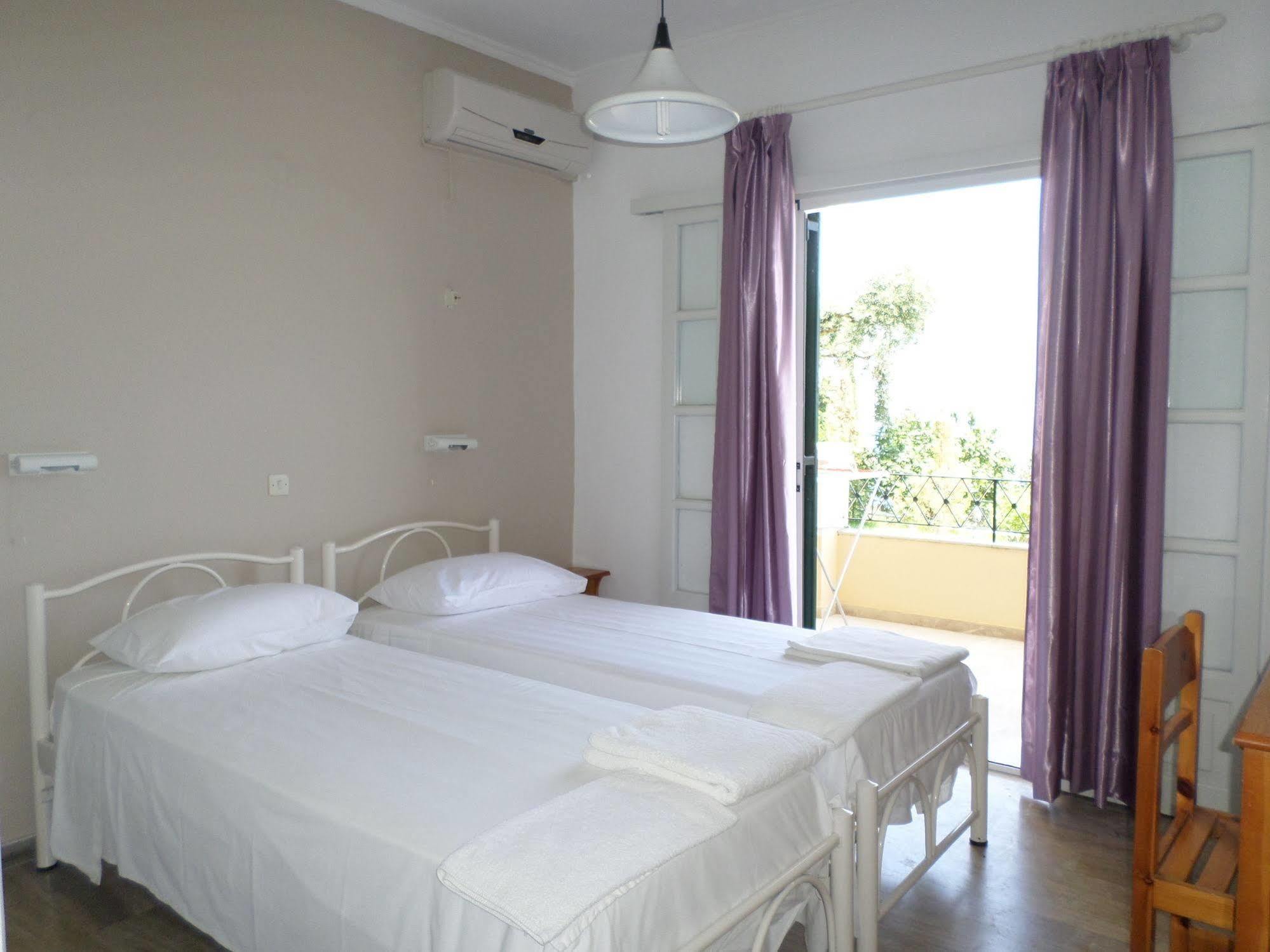 Rising Sun Apartments & Studios Benitses  Zewnętrze zdjęcie